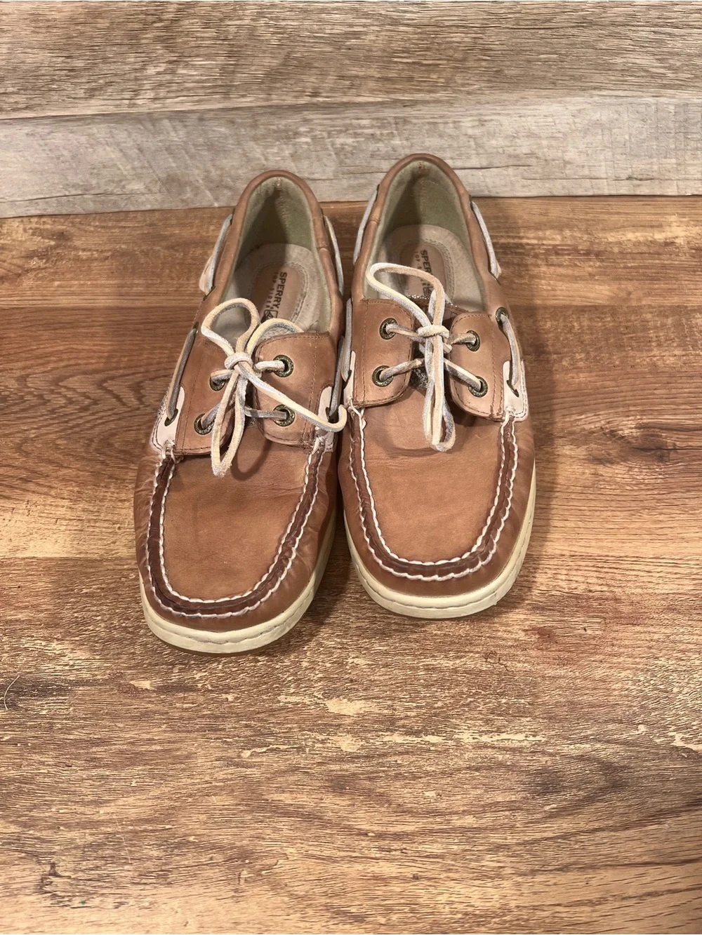 Sperry Top Sider Tan Leather Women’s Classic Boat Shoes Size 9.5
